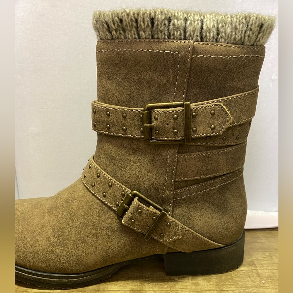Brown half boots
